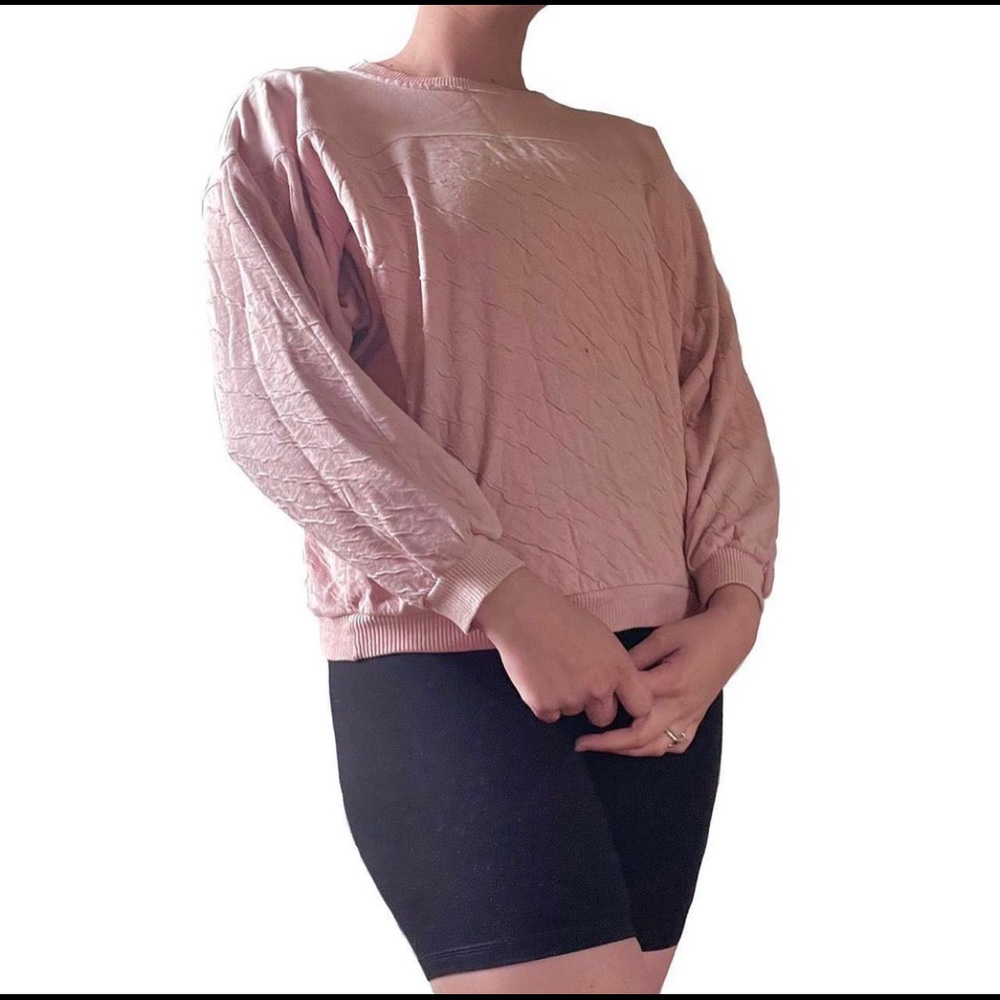 TEXTURED SWEATSHIRT